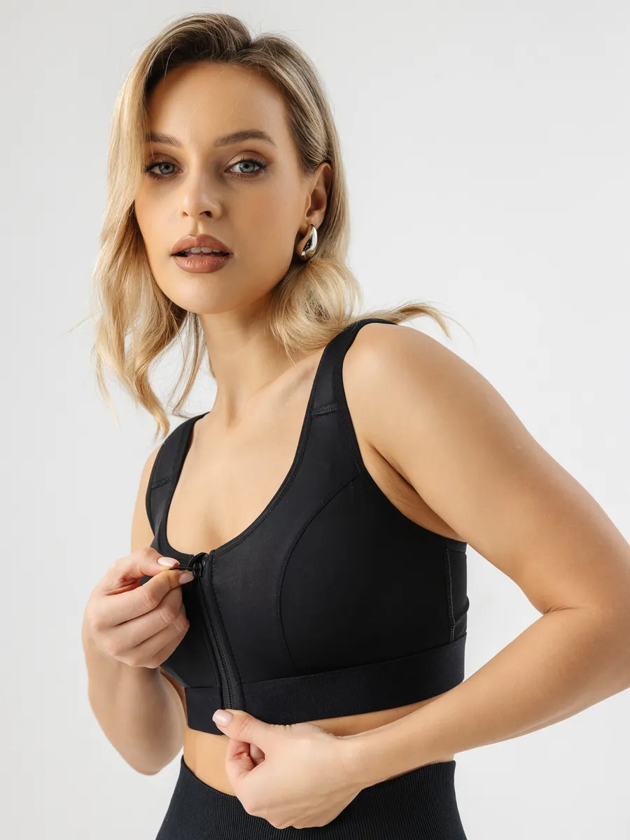 Топ спортивный на молнии черный